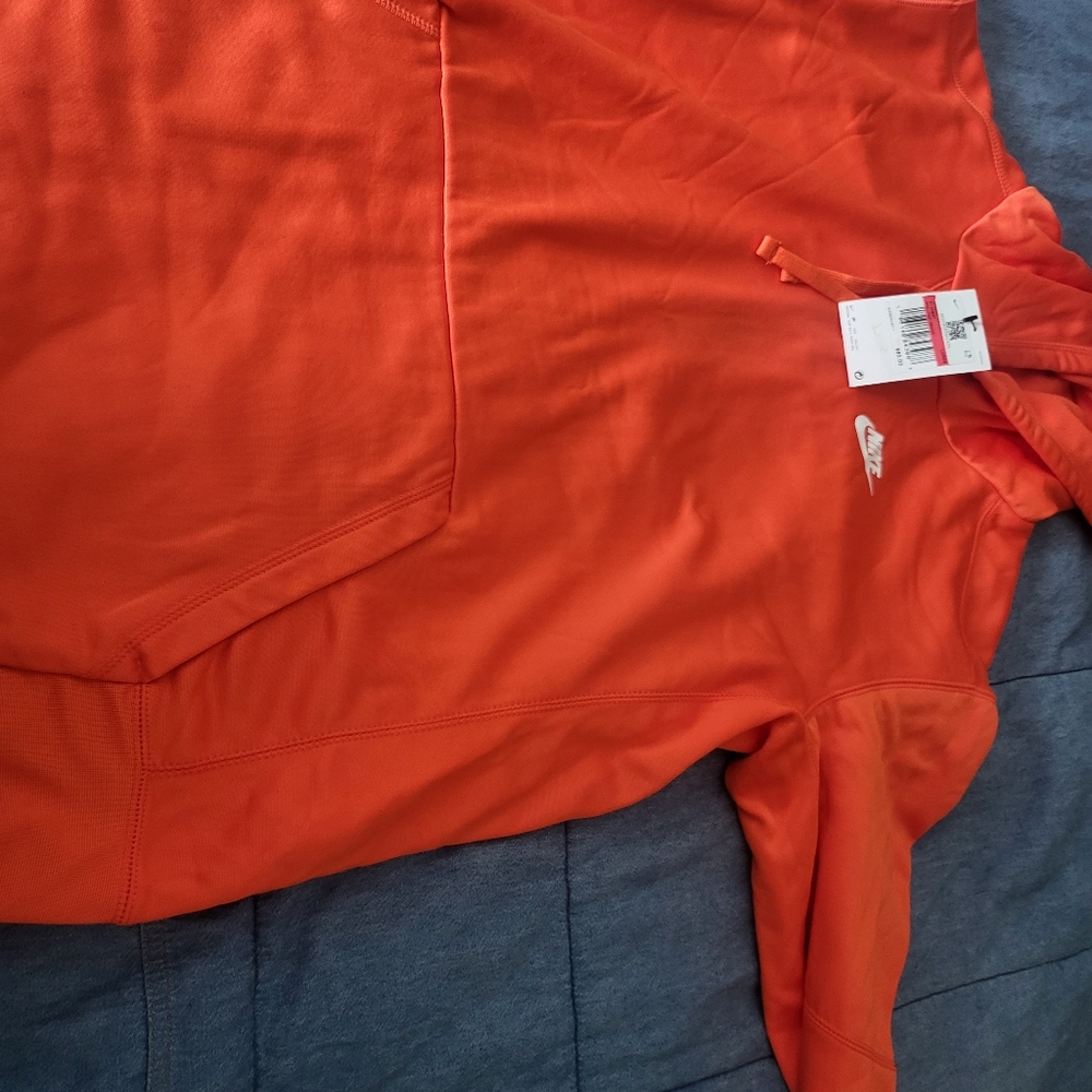 Nike - Picture 4 of 7